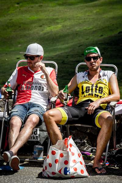 Fans wait for the peloton at the Col de Peyresourde - Tour de France 2017