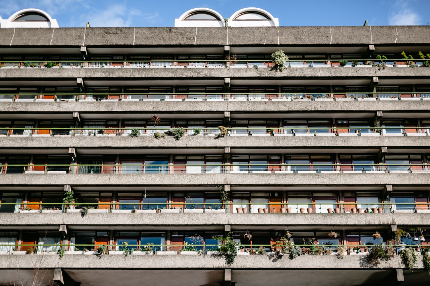 Relaxed engagement and couples photography in Barbican, London
