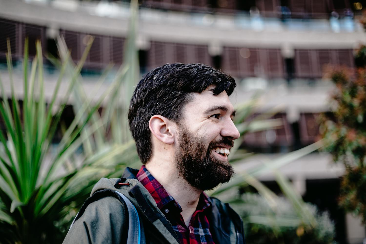 Relaxed engagement and couples photography in Barbican, London
