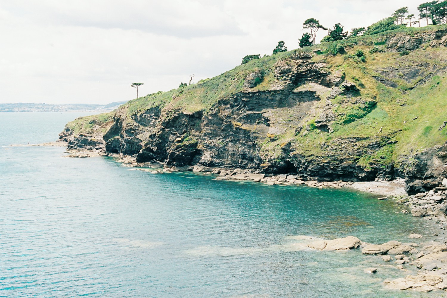 Documentary and reportage wedding photographer