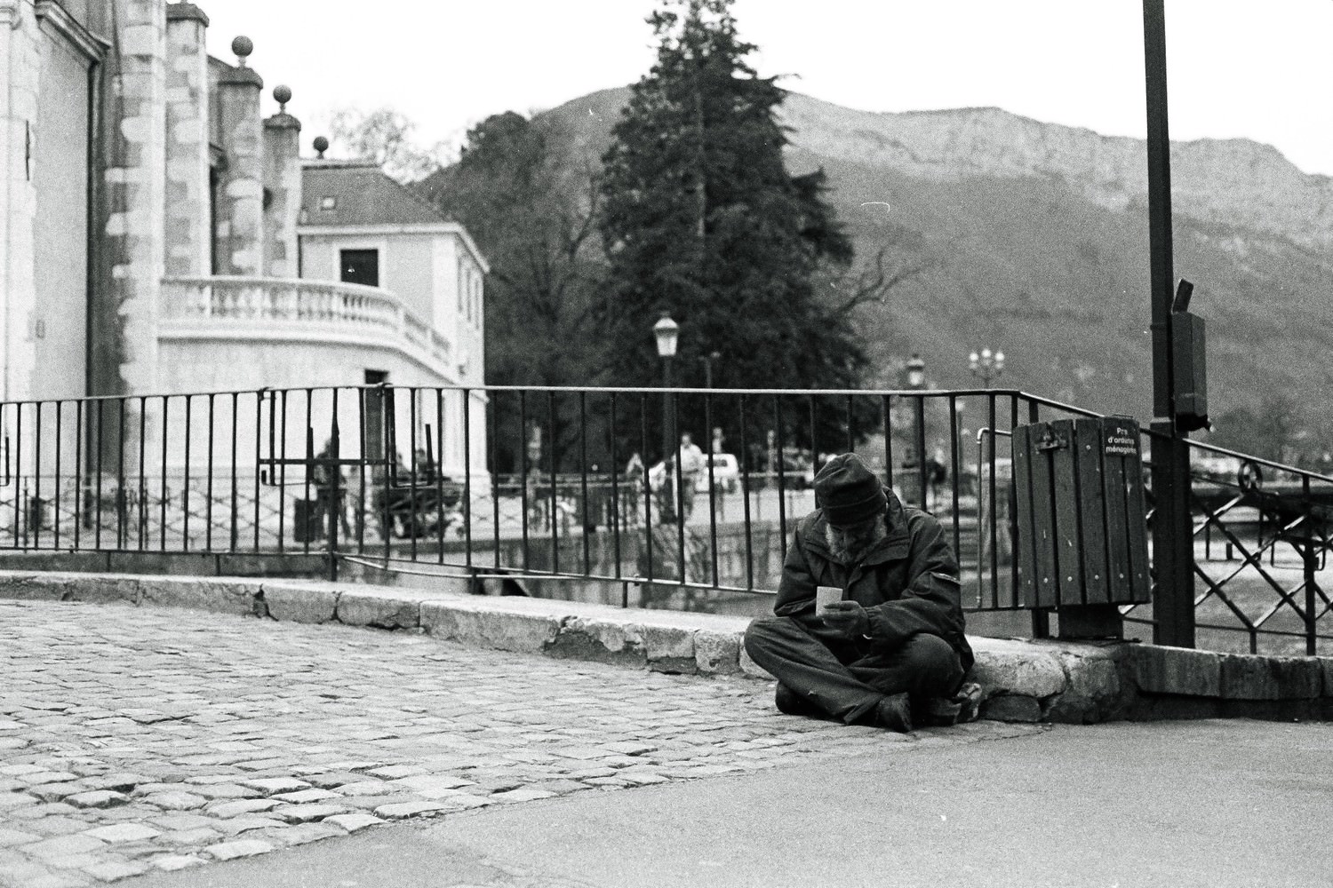 Documentary and reportage wedding photographer