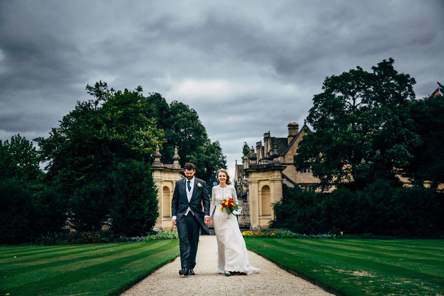 How to get great wedding portraits, without the cringe