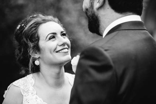 How to get great wedding portraits, without the cringe