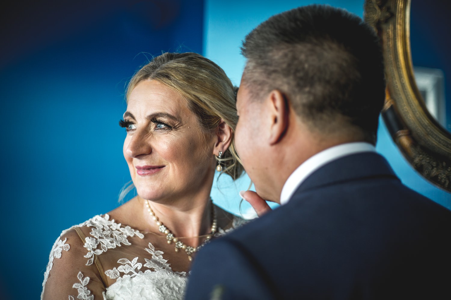 Relaxed wedding photography at Belair House, London