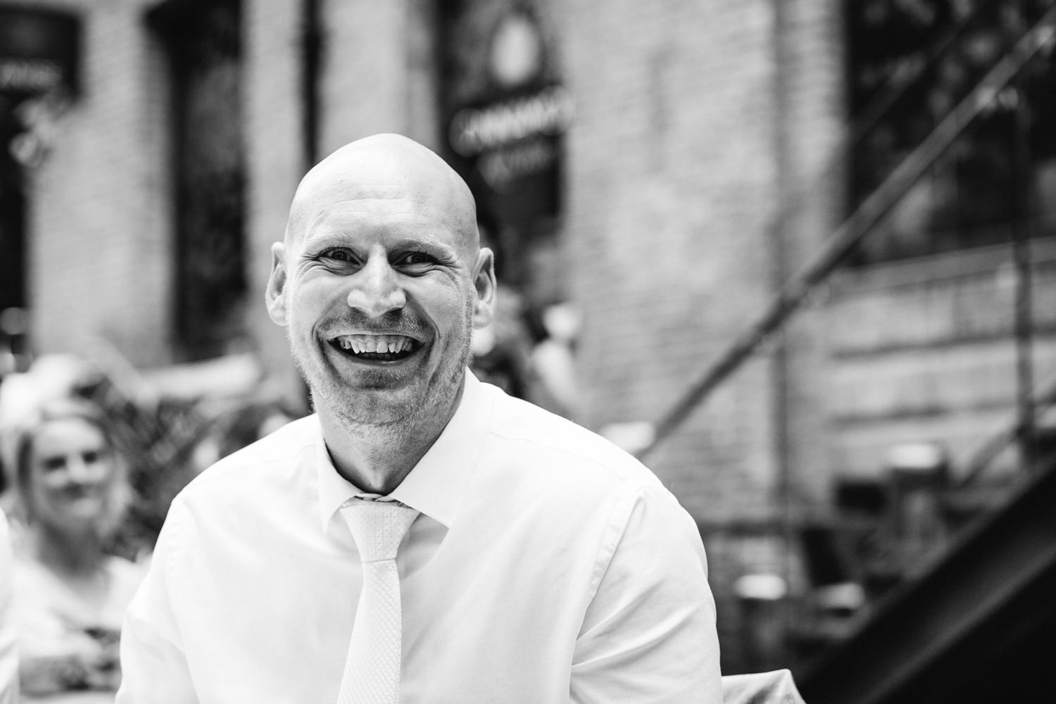 Relaxed urban wedding photography at Devonshire Terrace, London