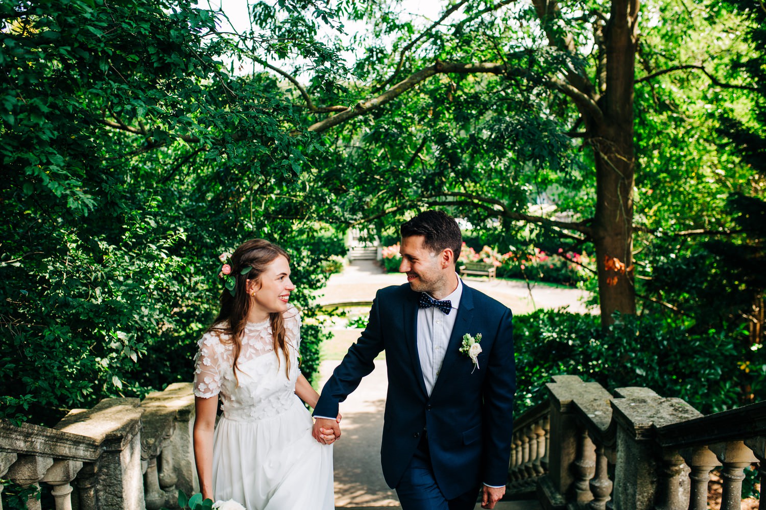 Relaxed pub wedding photography in Edinburgh
