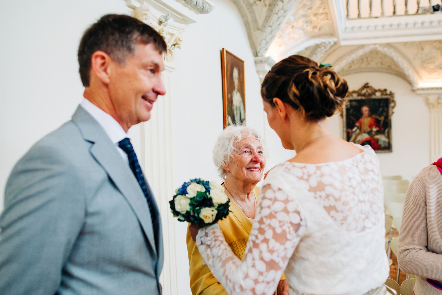 Relaxed elopement and small ceremony wedding photography in Edinburgh