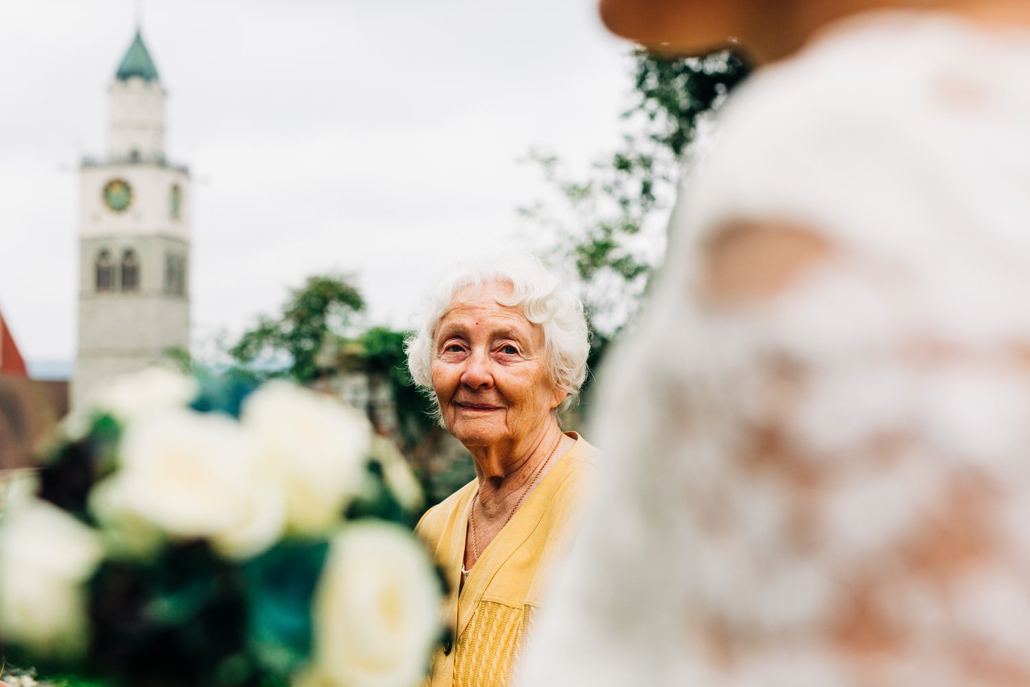 Relaxed elopement and small ceremony wedding photography in Edinburgh