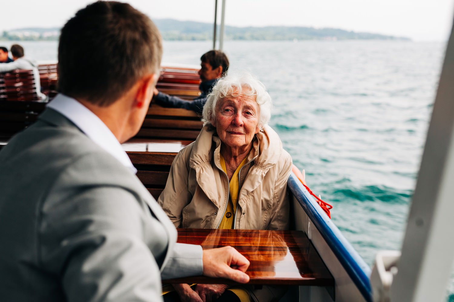 Relaxed elopement and small ceremony wedding photography in Edinburgh
