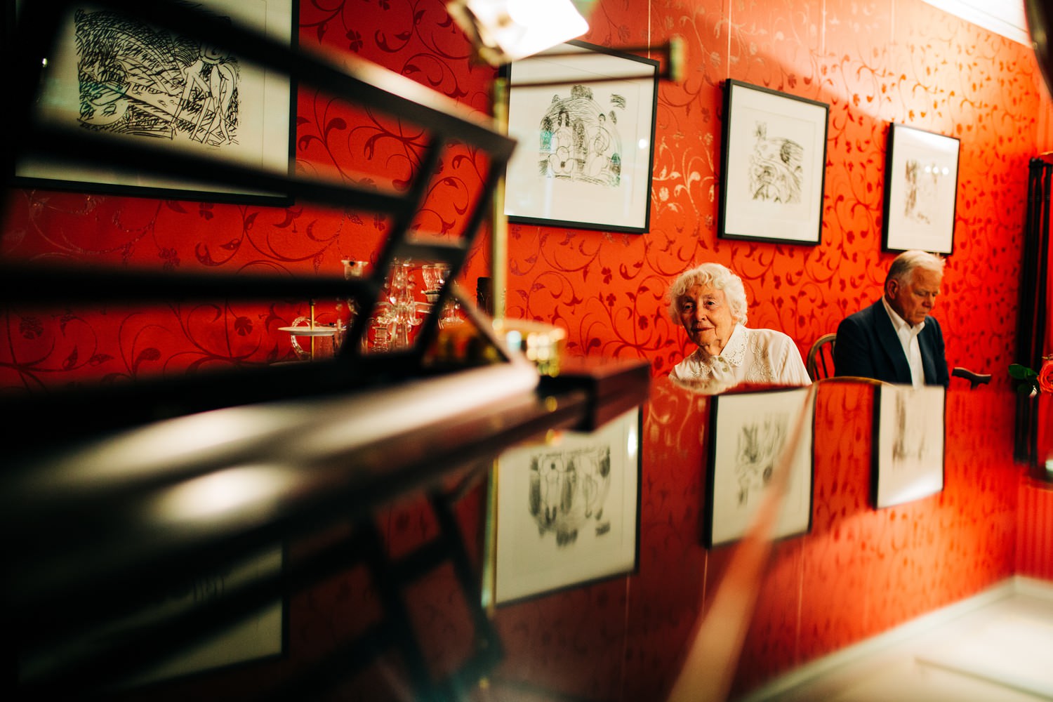 Relaxed elopement and small ceremony wedding photography in Edinburgh