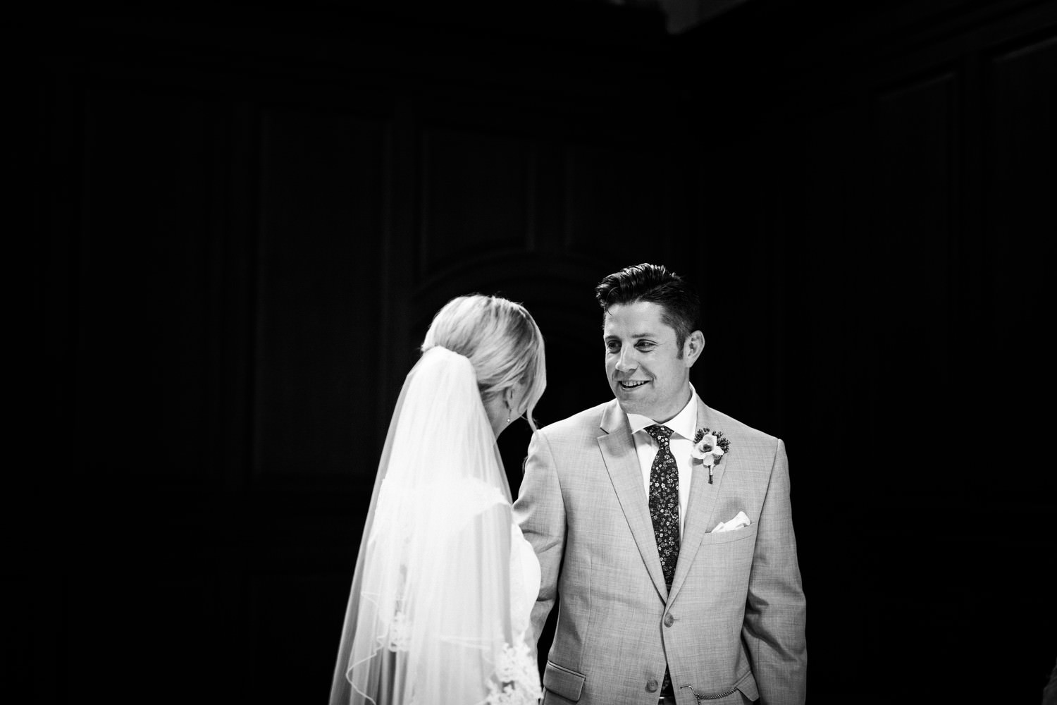 Relaxed pub wedding photography in Scotland
