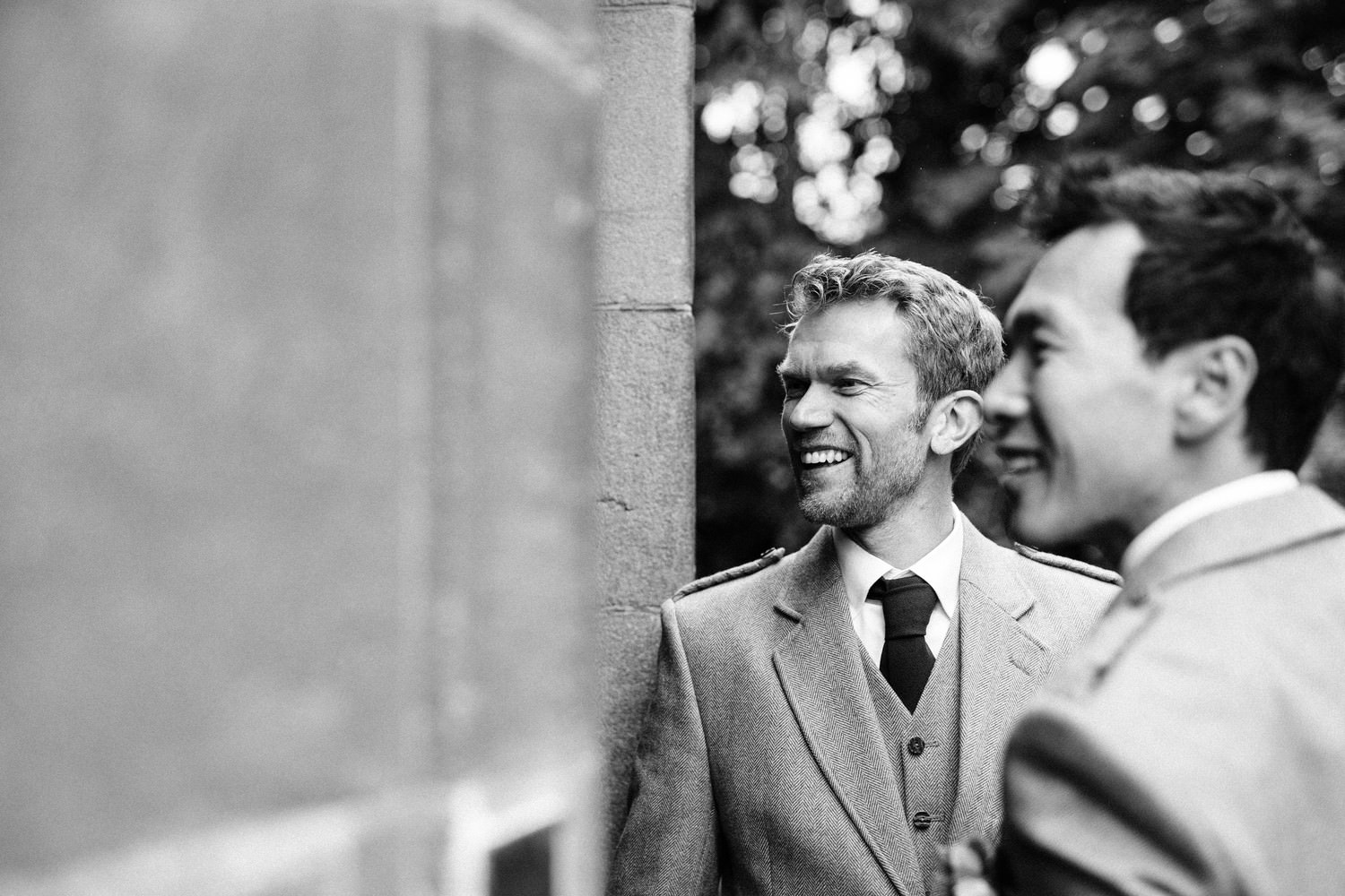 Relaxed East Lothian Scottish church wedding photography in North Berwick